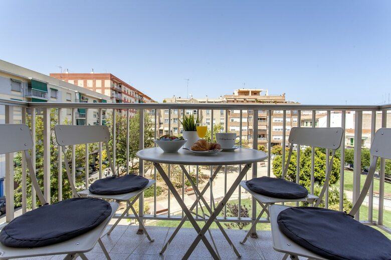 Apartamentos Valencia Flat Rental Malvarrosa Beach