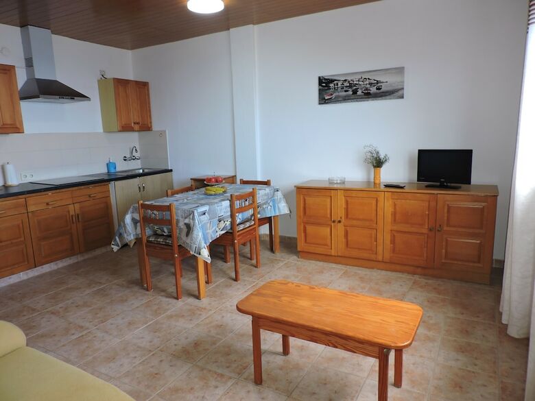 Apartamentos Montebre�a
