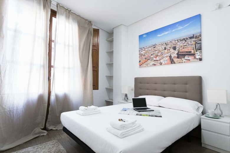 Apartamentos Bolseria Street