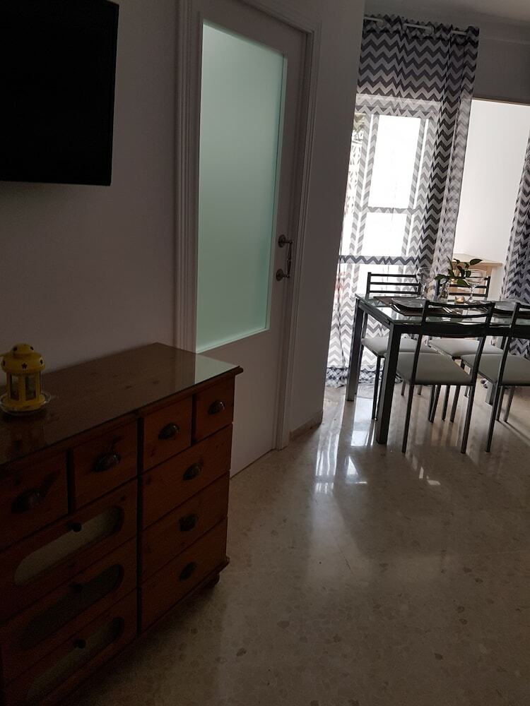 Apartamentos Nervi�n Plaza
