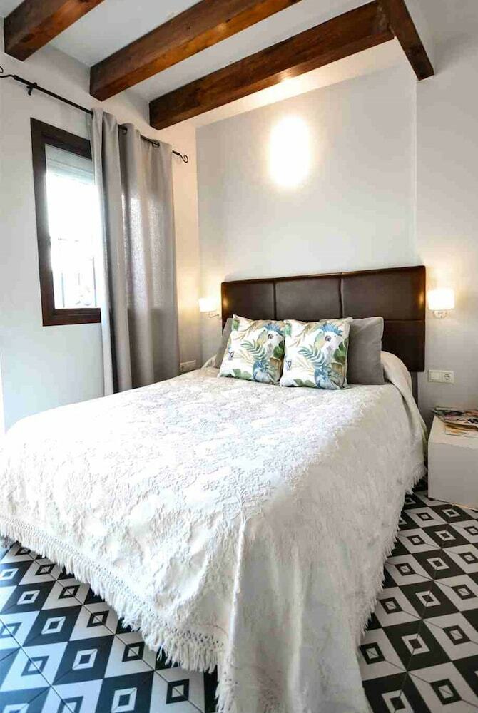 Apartamentos Casa Alfalfa. 2 Dormitorios, Solarium Y Terraza Privada Y Parking