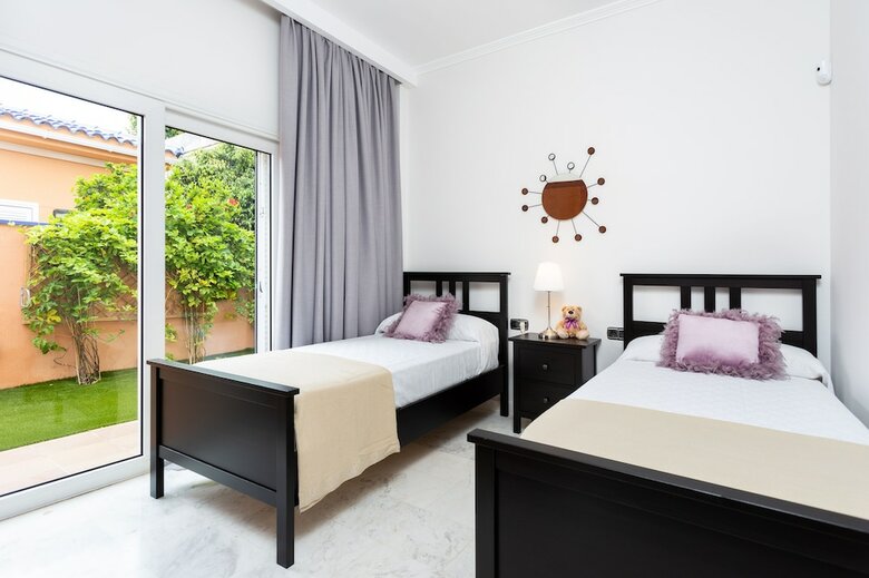 Gorgeous Luxury Villa Playa De La Arena