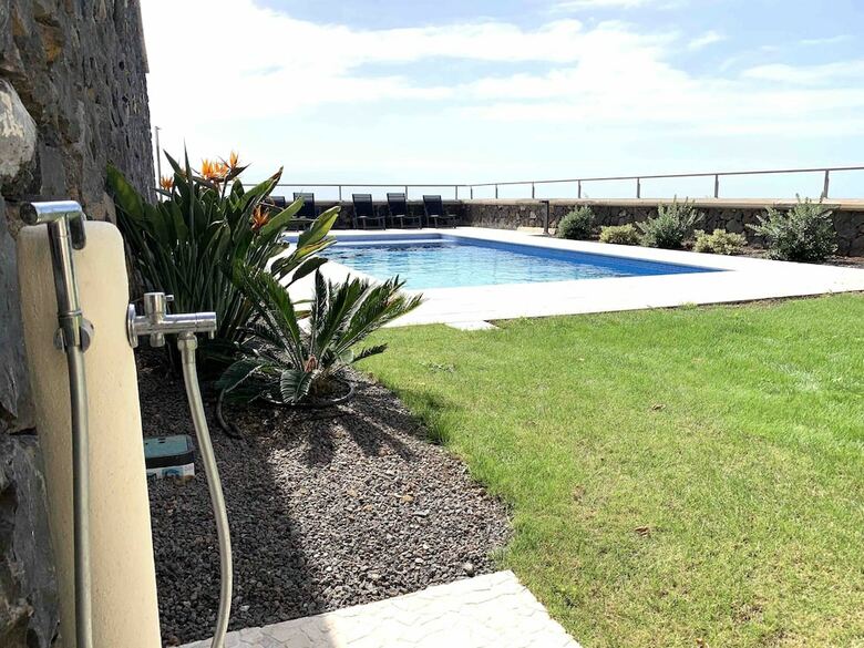 Villa Prime Sea Mountain Views Home With Pool