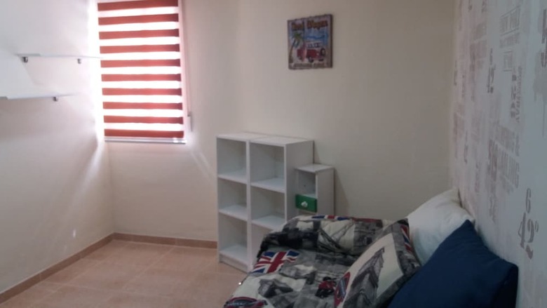 Apartmentsuitespain Beach Economy