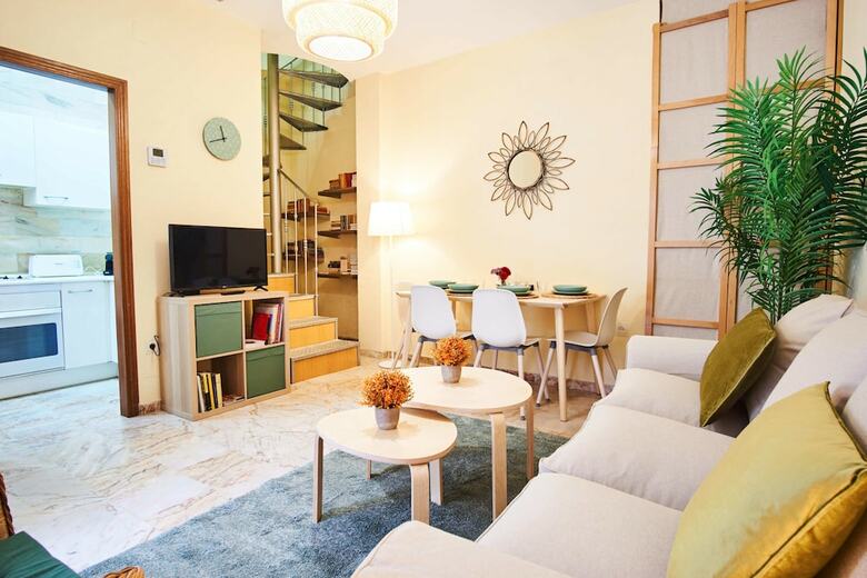 Apartamentos Escoberos Courtyard Duplex