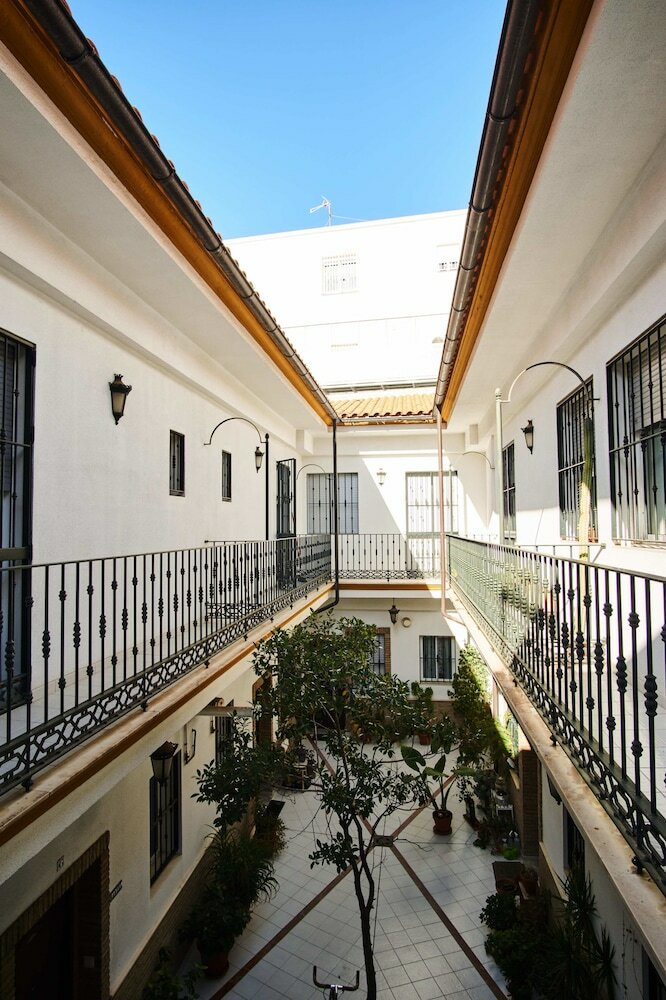 Apartamentos Escoberos Courtyard Duplex