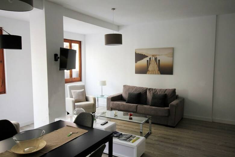 Apartamentos Travel Habitat Ayuntamiento