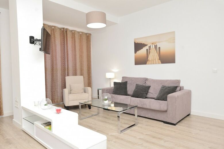 Apartamentos Travel Habitat Ayuntamiento