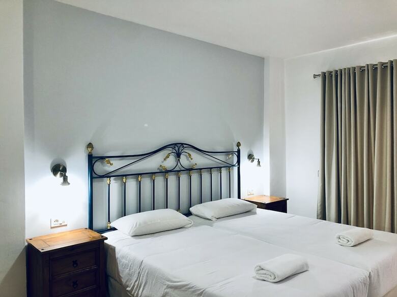 Apartamentos Frontera