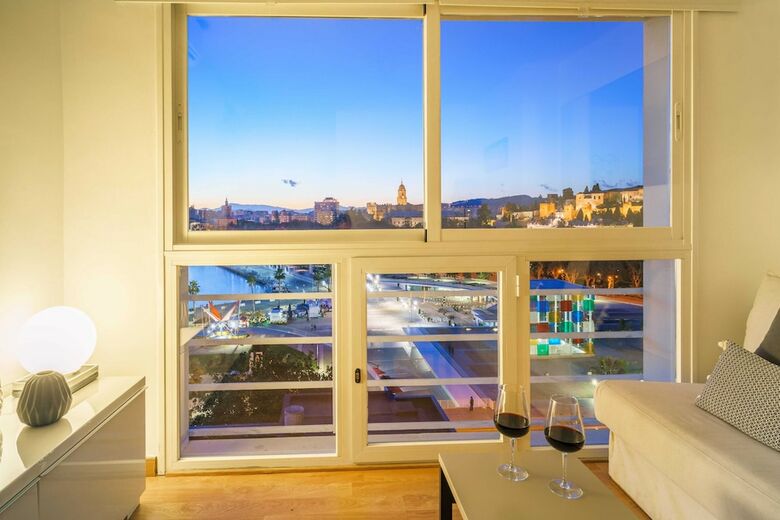 Apartamentos Lu&cia Malaga Skyline