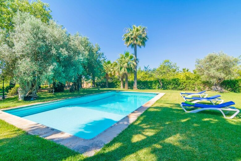 Apartamentos Finca Son Amora (defora)