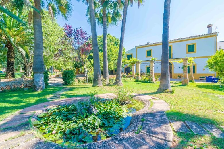 Apartamentos Finca Son Amora (defora)