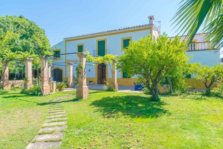 Apartamentos Finca Son Amora (defora)