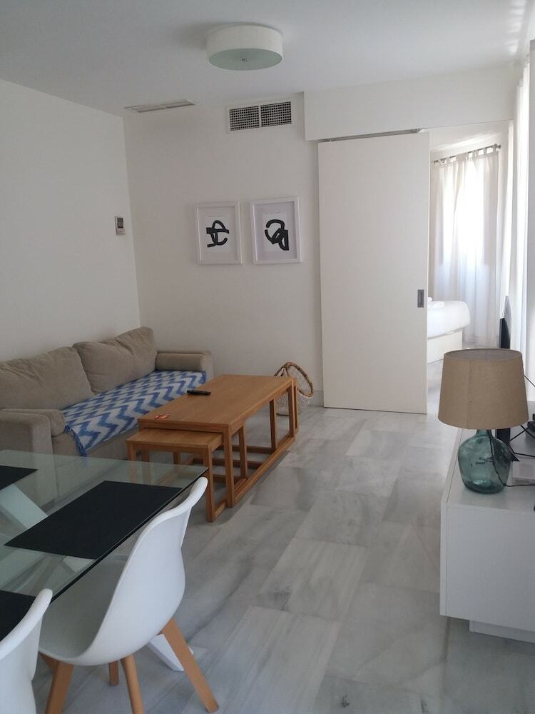 Apartamentos Domopolitan Alcazabilla 15