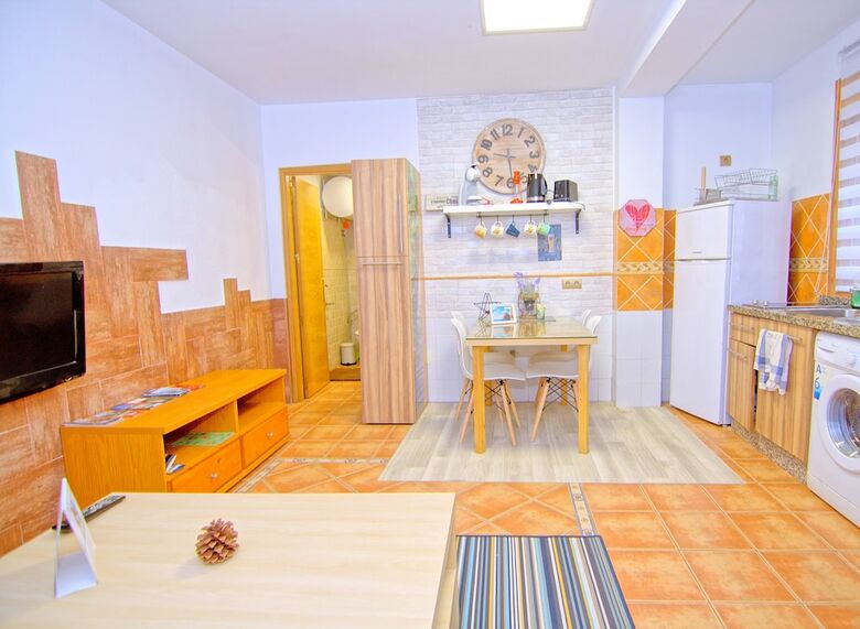 Altam�laga Apartments
