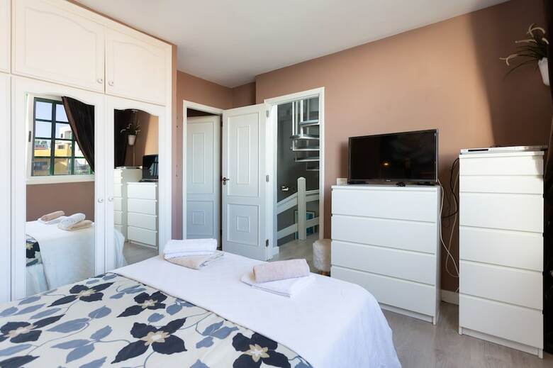 Apartamentos Homelike Stunning Sea Front House + Wifi