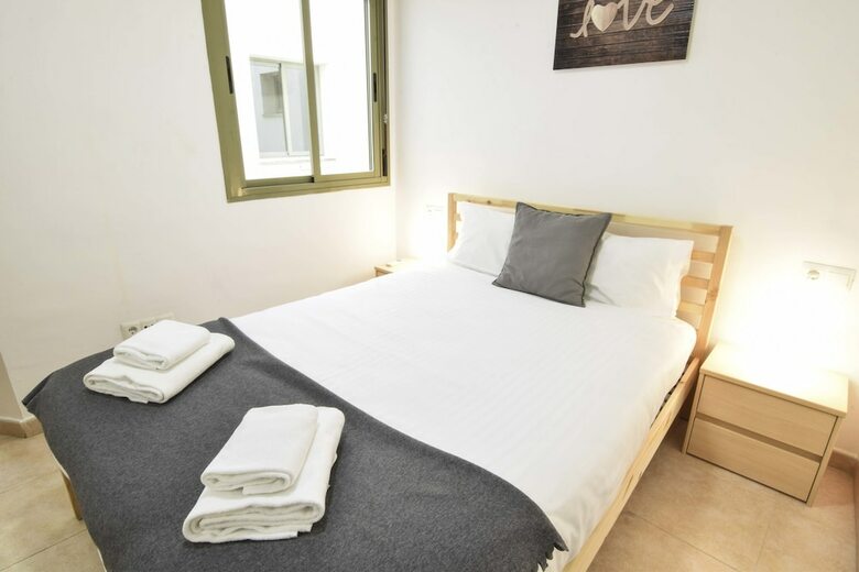 Apartamentos Letmalaga Merced Market