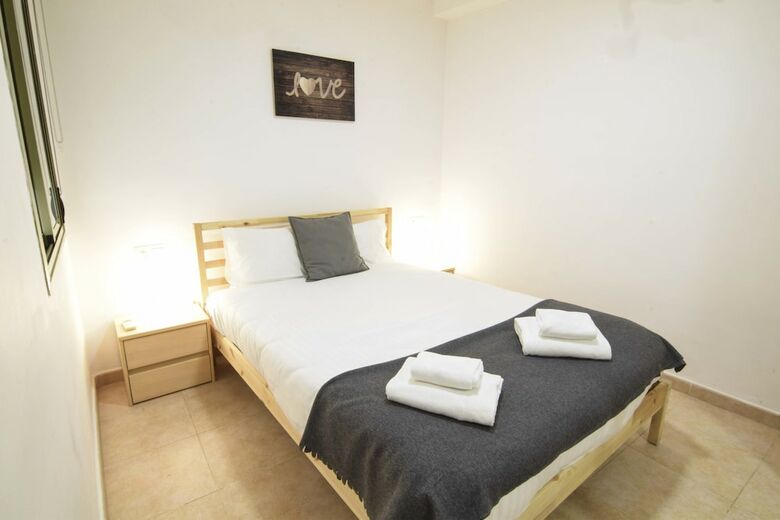 Apartamentos Letmalaga Merced Market