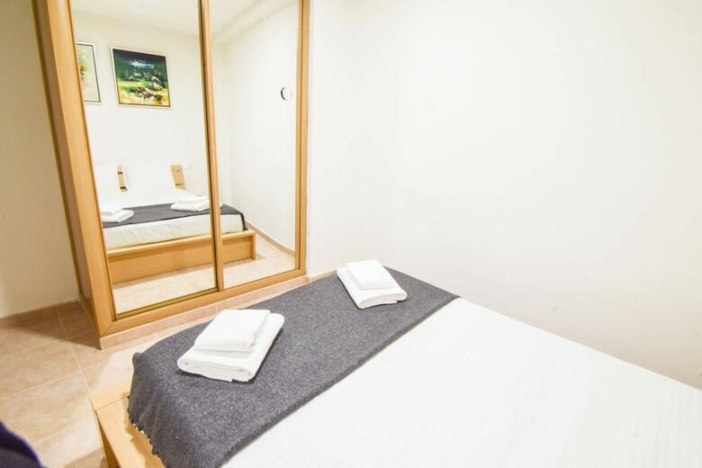 Apartamentos Letmalaga Merced Market
