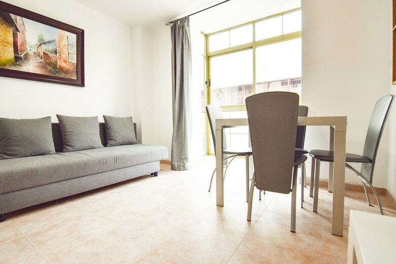 Apartamentos Letmalaga Merced Market