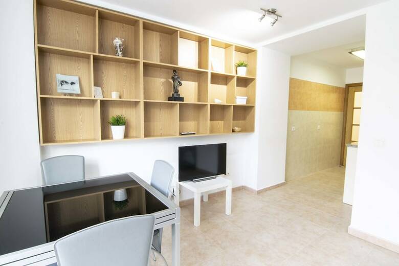 Apartamentos Letmalaga Merced Market