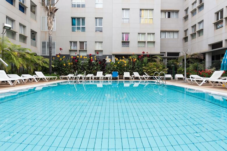 Apartamentos �tico Playa Sardina