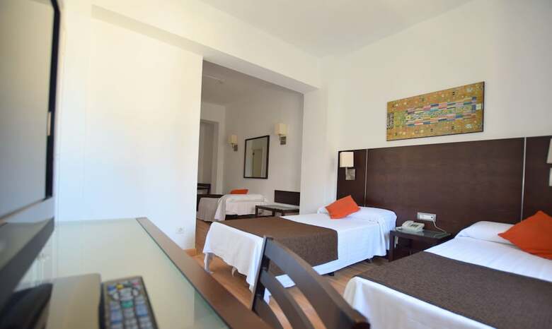 Hotel Adonis Pelinor