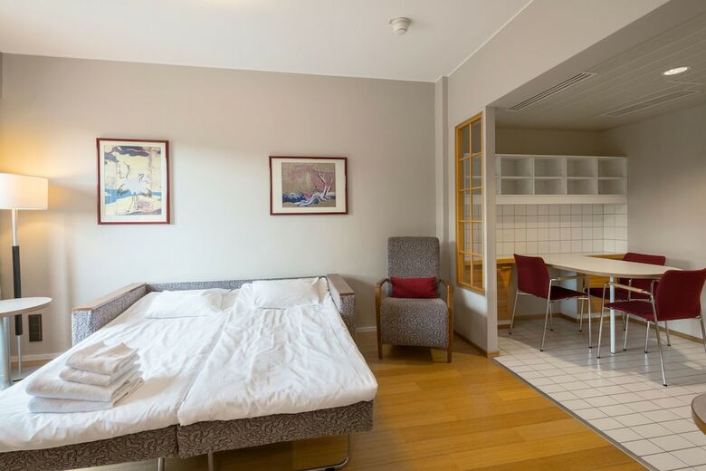 Hotel Haaga Central Park