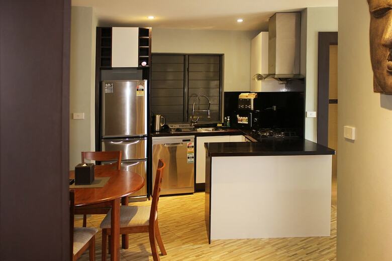 Greystone Apartments 03