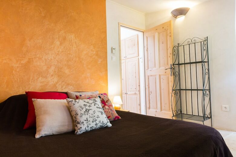Bed & Breakfast G�tes Et Chambres Poterie de Pierroux