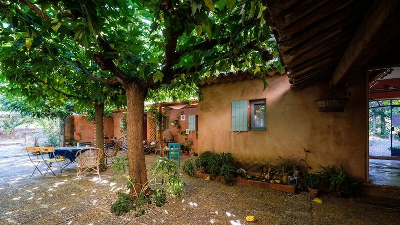 Bed & Breakfast G�tes Et Chambres Poterie de Pierroux
