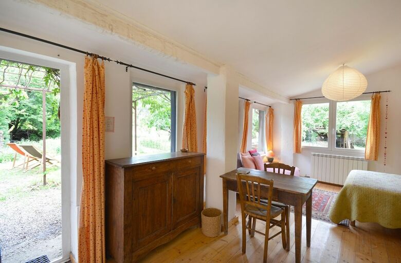Bed & Breakfast G�tes Et Chambres Poterie de Pierroux