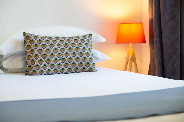 Hotel H�tel Le Relais De Poste Arles Centre Historique
