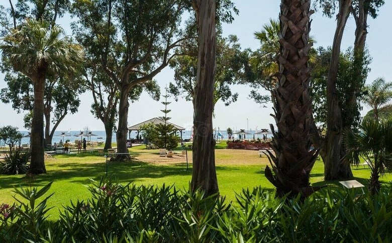 Hotel Restaurant San Lucianu