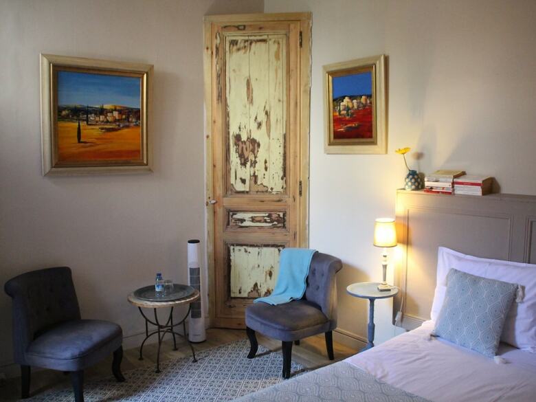 Bed & Breakfast Une Chambre En Ville