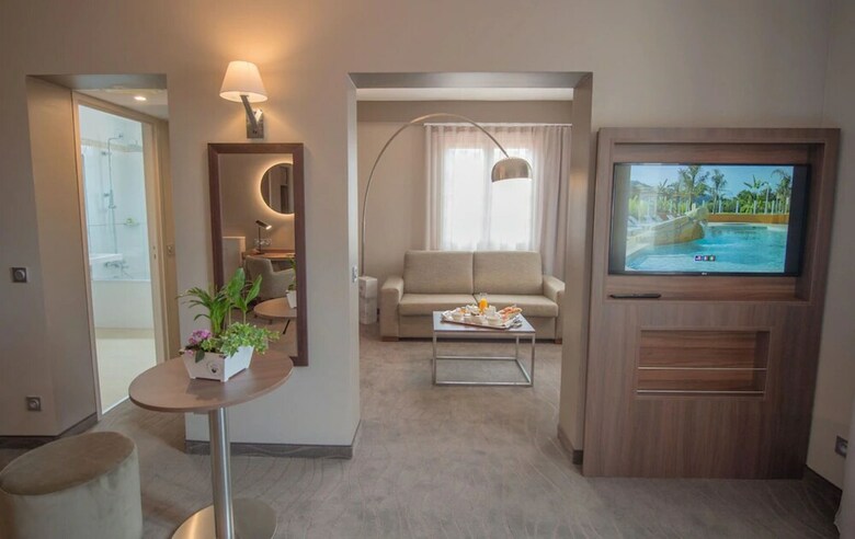 Hotel H�tel Lou Castelet