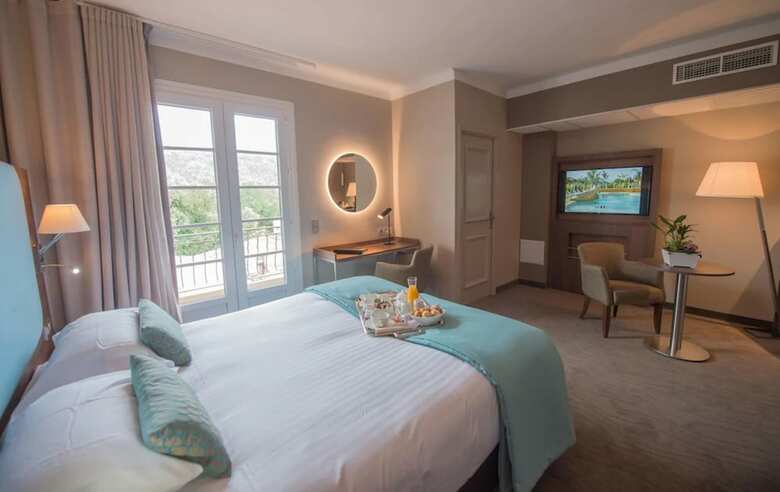 Hotel H�tel Lou Castelet