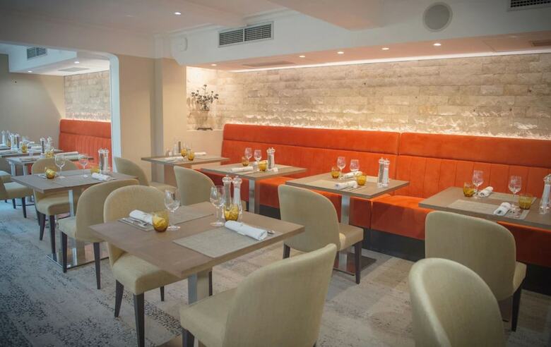 Hotel H�tel Lou Castelet