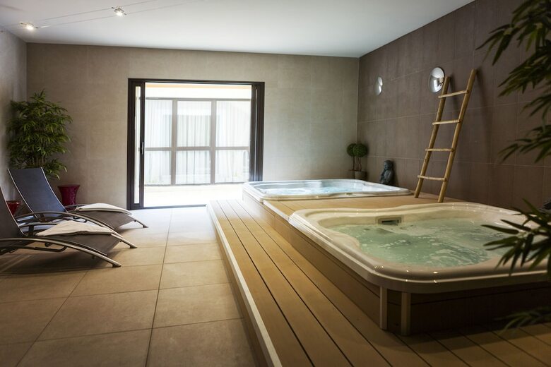 Hotel H�tel Ar�ne