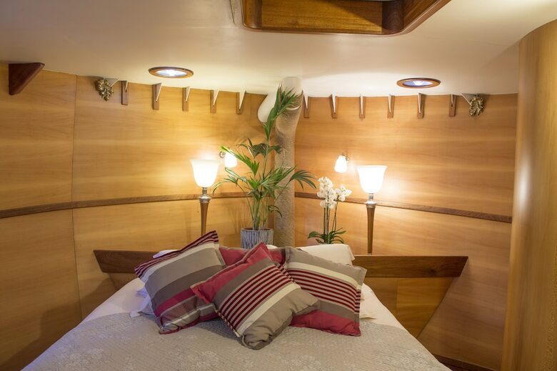 Bed & Breakfast Barge Tango