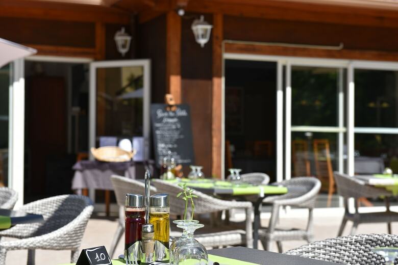 Hotel H�tel Arena Le Refuge