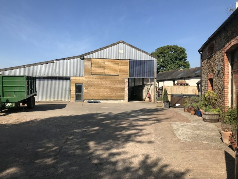 Stunning 2-bed Barn Conversion