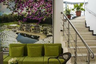 Titania Hotel