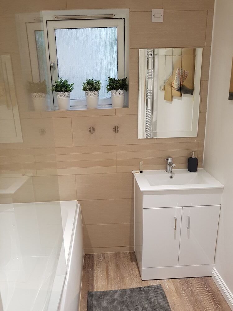 First St John's Hill Apartment 2