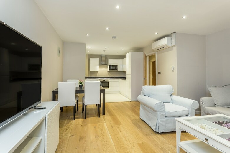 Crawford Suites Serviced Apartments