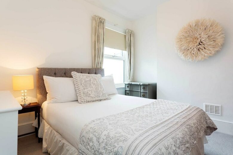 Veeve - Salisbury Retreat