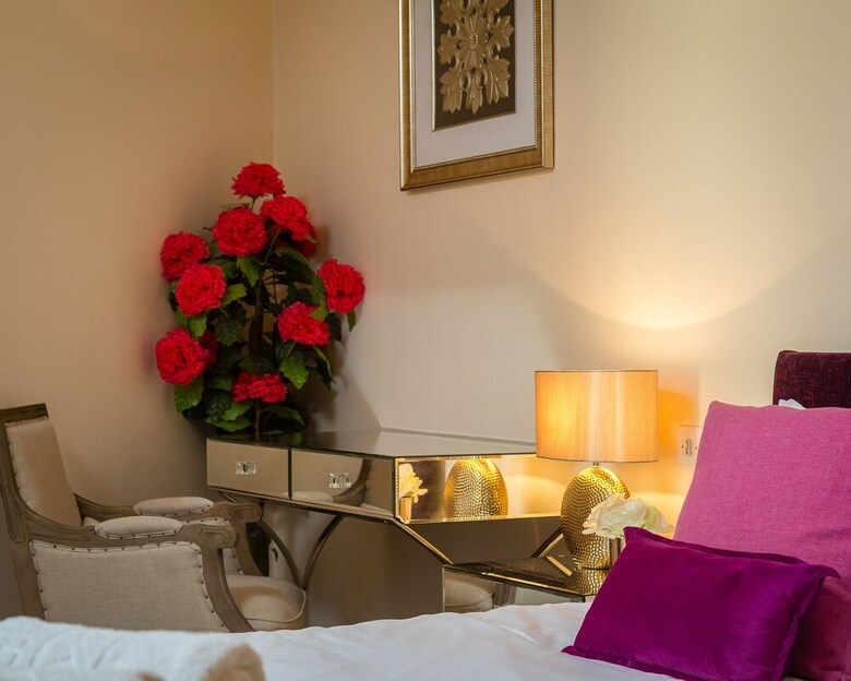 Spacious 2-bedroom Apartment In Mayfair