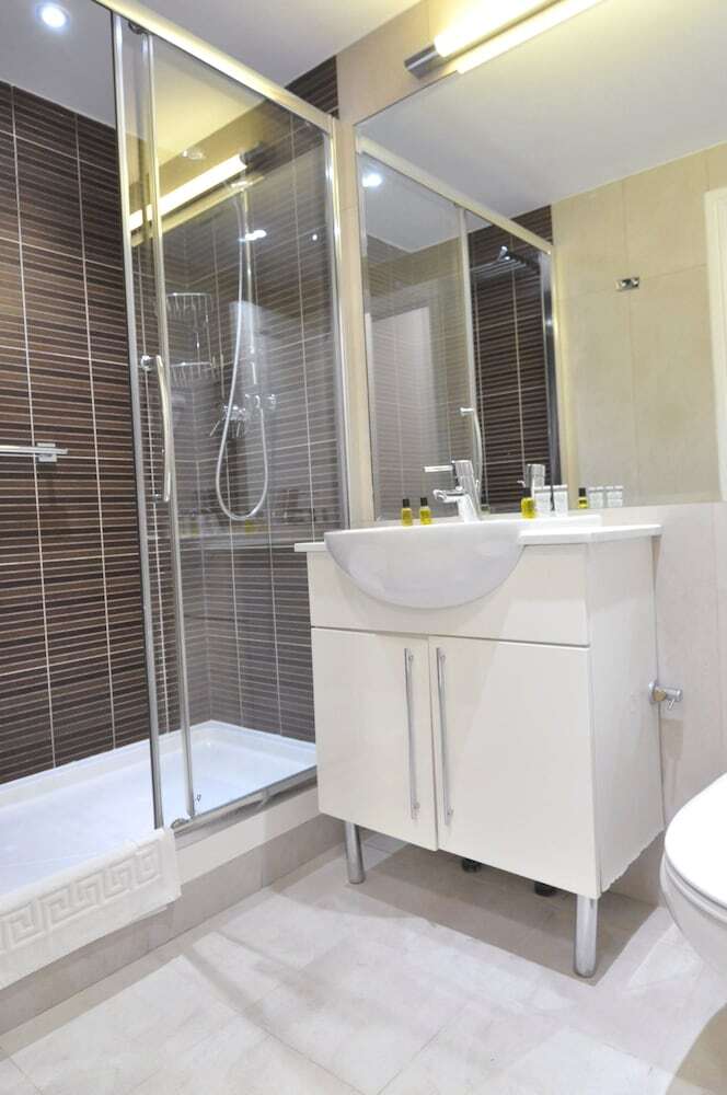 Kensington Hotel Apartments