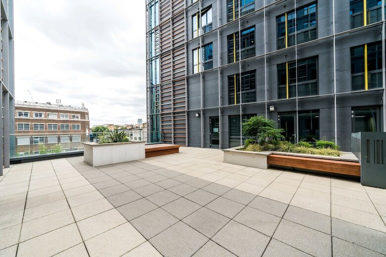 Hotel Hashtag South Bank Campus Accommodation