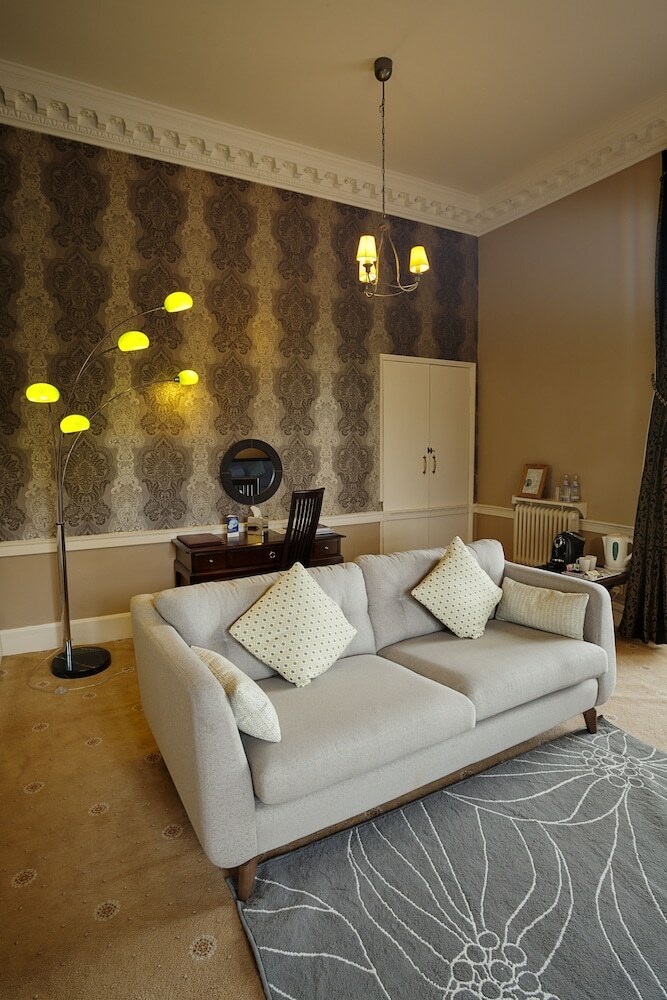Best Western Walworth Castle Hotel